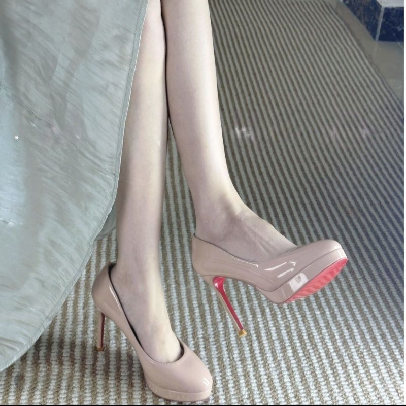 Damen glänzende Stiletto Pumps mit hoher Absatzform