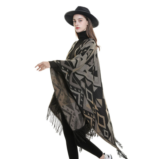 Damen Gewebter Ruana-Umhang aus Wollmix mit grafischem Ethno-Jacquard und langen Fransen Shop Nory