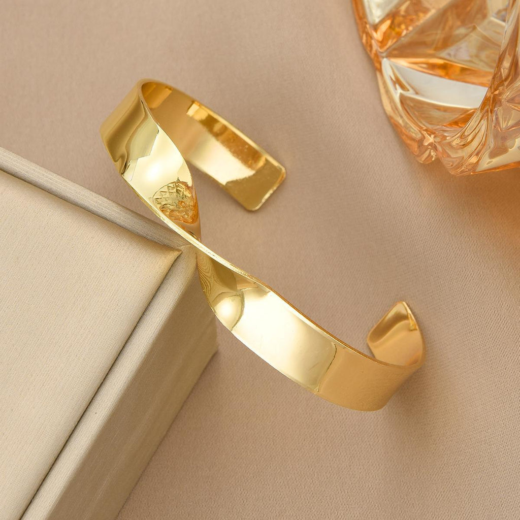 Damen Armreif mit modernem geschwungenem Design Shop Nory