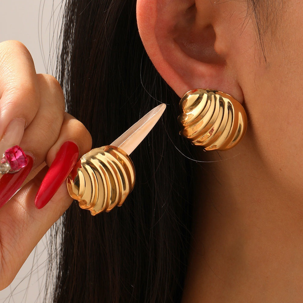 Damen Ohrstecker im eleganten Muschelformat Shop Nory