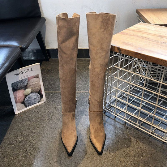 Damen Overknee-Stiefel aus Veloursoptik mit spitzer Zehenform und schmalem Absatz Shop Nory