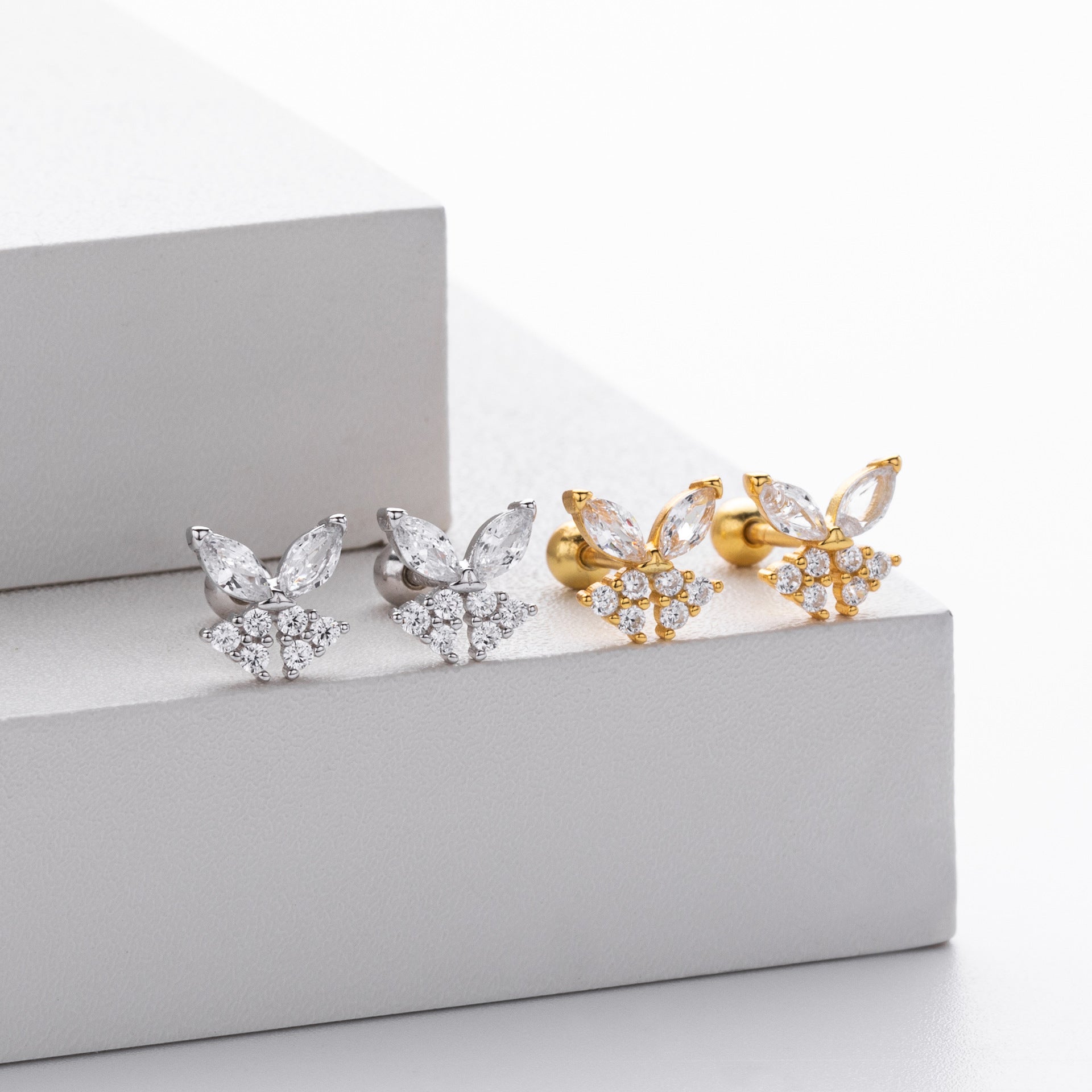 Damen Ohrstecker mit luxuriösem Zirkon-Halbmotiv aus hochwertigem 925 Sterling Silber Shop Nory