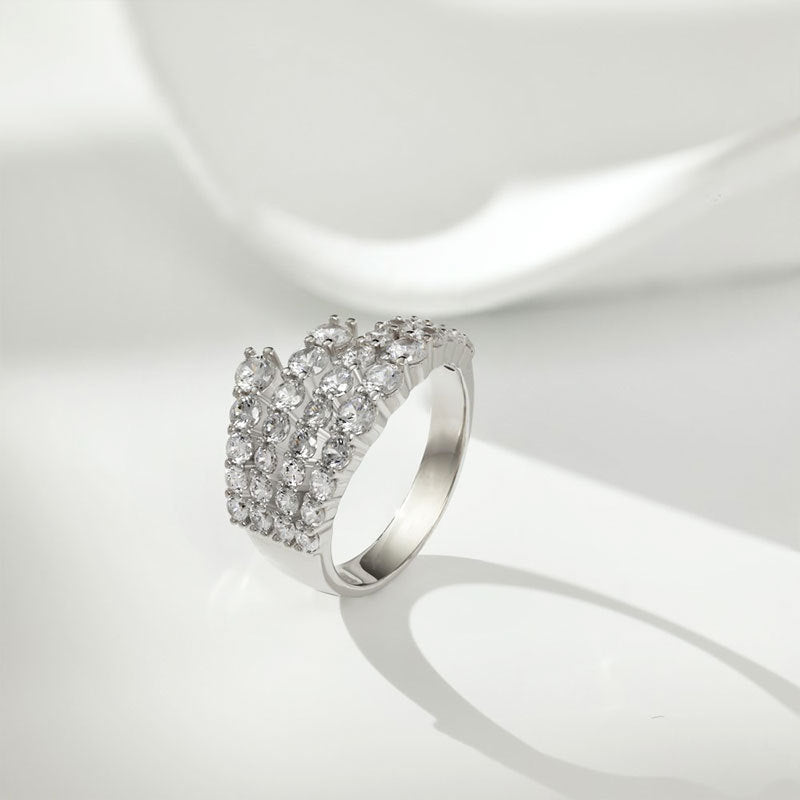 Damen Funkelnder Mehrsteinring mit luxuriösem Design Shop Nory