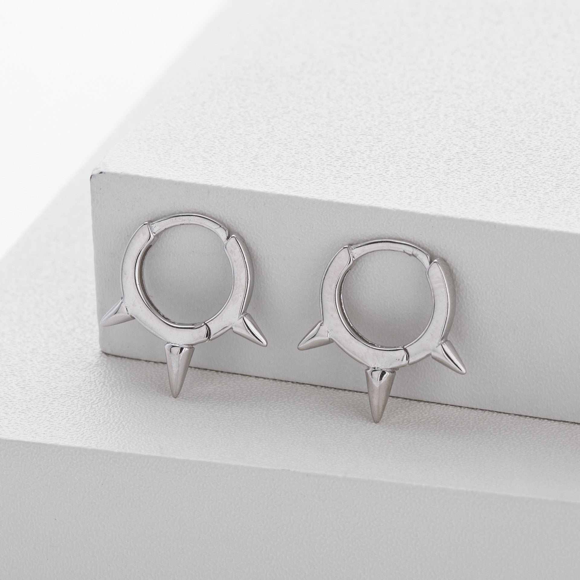 Damen Ohrhänger mit modernem Spike-Design aus hochwertigem 925 Sterling Silber Shop Nory
