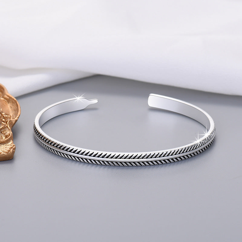 Damen Offenes Armband mit kunstvollem Zickzackdesign Shop Nory