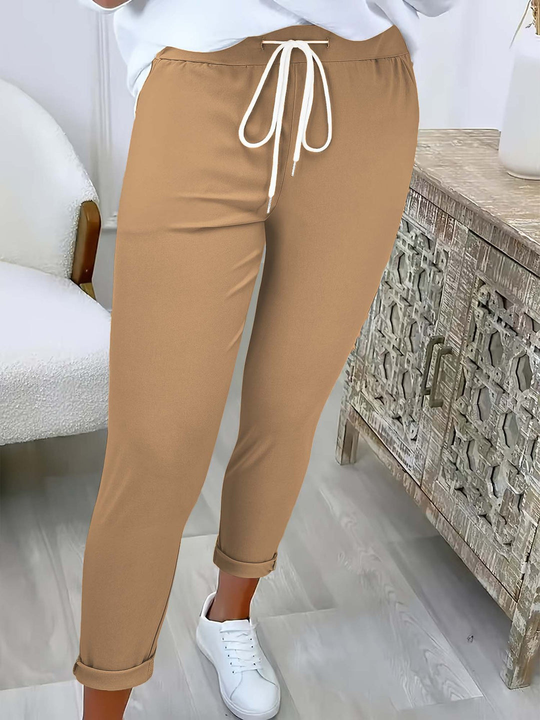 Damen Slim-Fit Jogginghose mit Tunnelzug und Umschlagbündchen Shop Nory