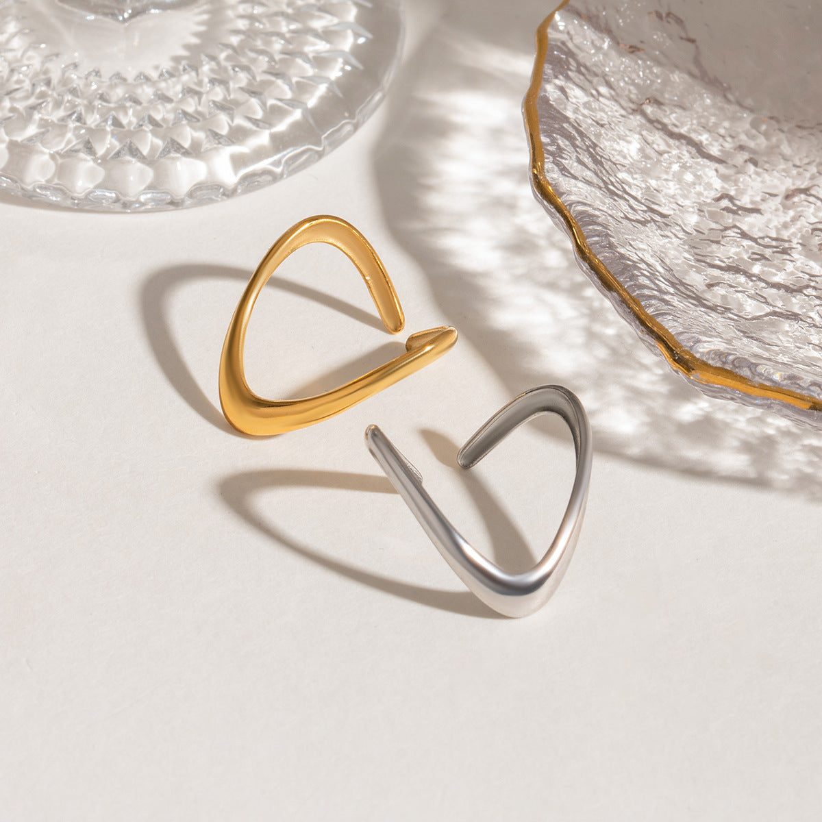 Damen Offenes Ringarmband aus hypoallergenem Edelstahl mit modernem Design Shop Nory