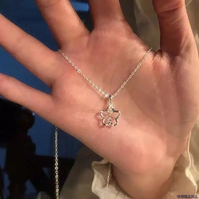 Damen Halskette mit funkelndem Sternenanhänger Shop Nory
