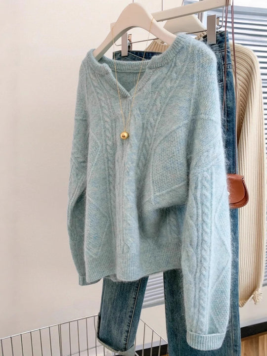Damen Oversize Mohair-Optik Zopfmusterpullover mit V‑Ausschnitt und überschnittener Schulter Shop Nory