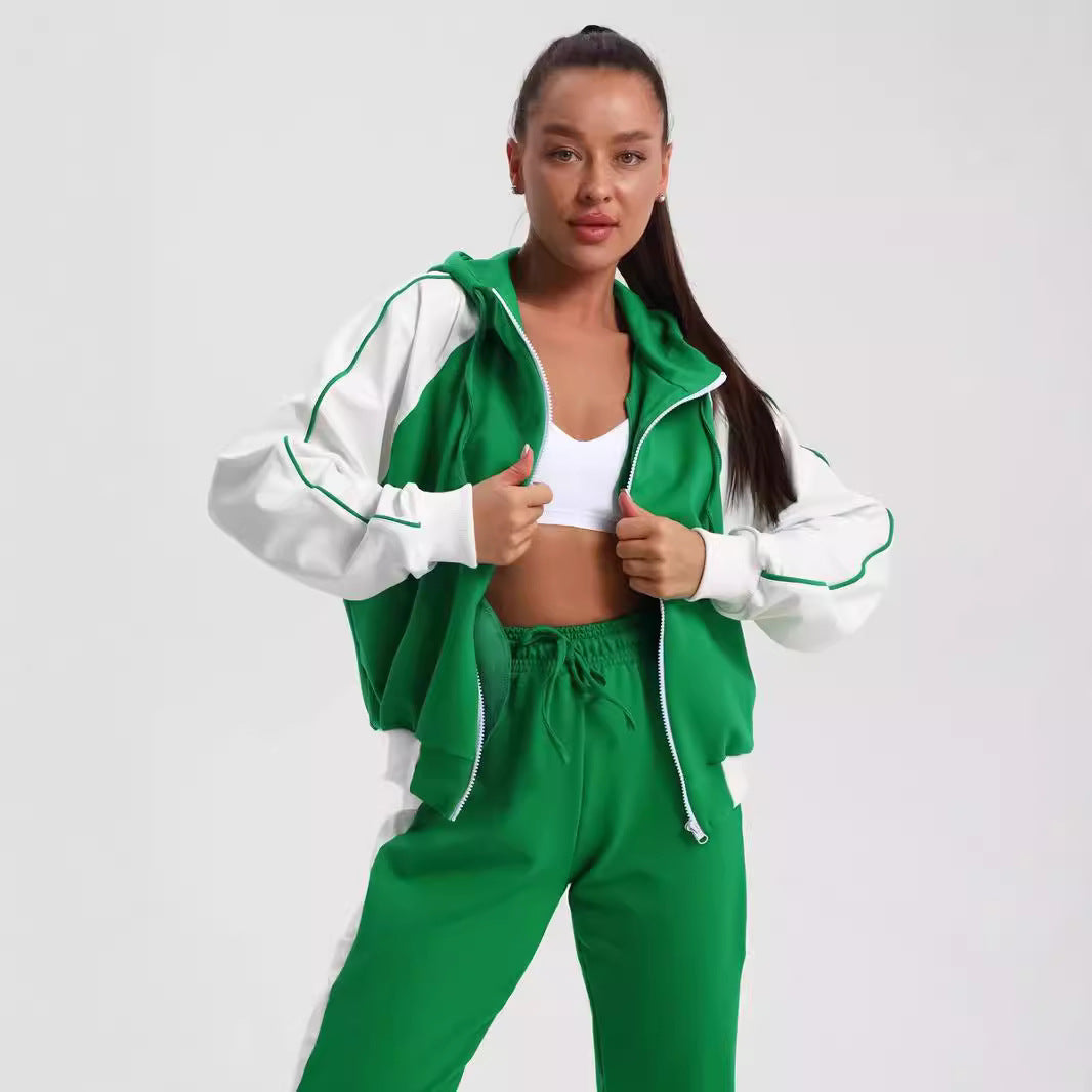 Damen modische Sportjacke mit hohem Kragen und dezentem Farbkontrast