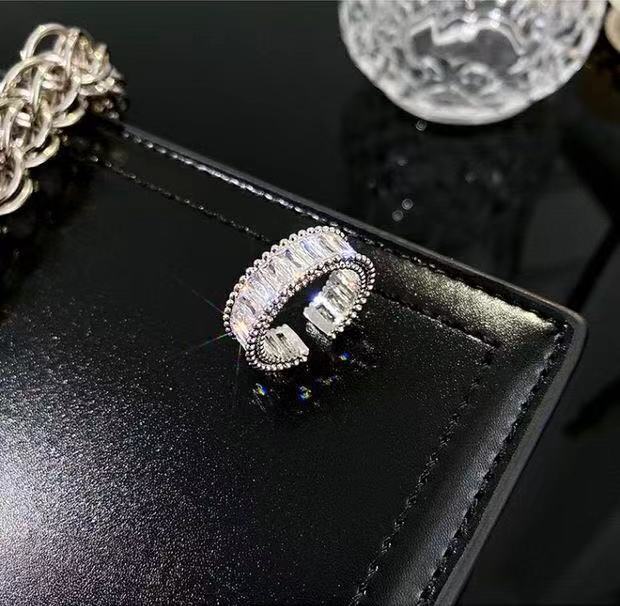 Damen eleganter und funkelnder Ring aus hochwertigem Edelstahl Shop Nory