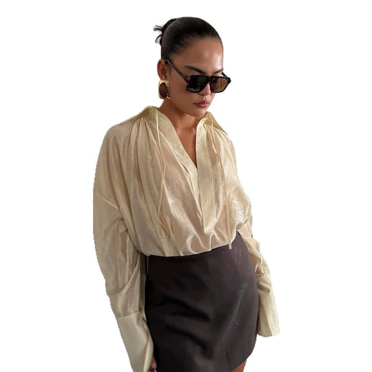 Damen Seidenglänzende Oversize-Bluse mit tiefem V‑Ausschnitt, weiten Manschetten & legerer Silhouette Shop Nory