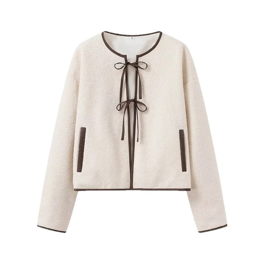 Damen Kurz geschnittene Teddyjacke mit Bindebändern und Kontrastpaspel Shop Nory