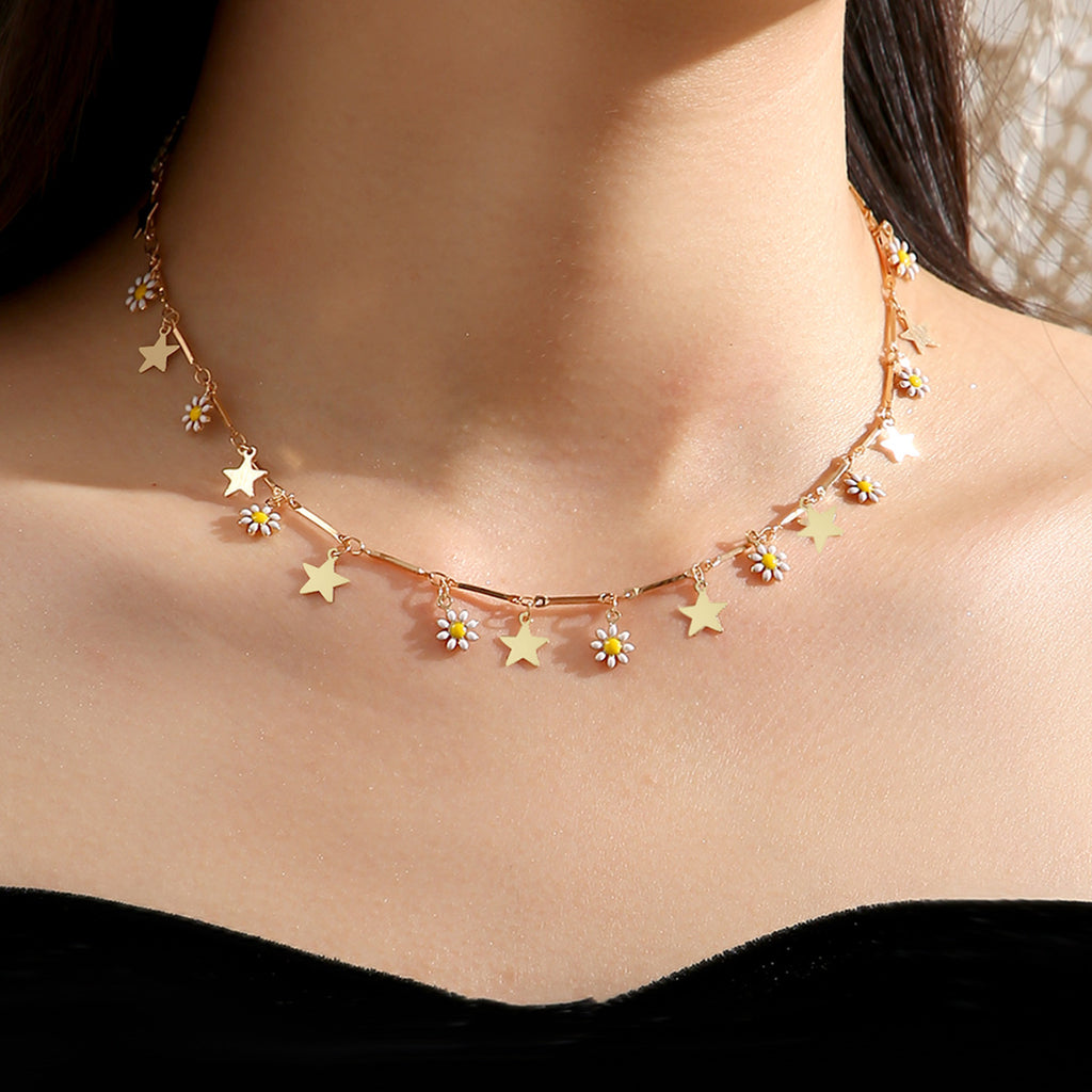 Damen Halskette mit verspielten Sternen- und Blumenanhängern Shop Nory