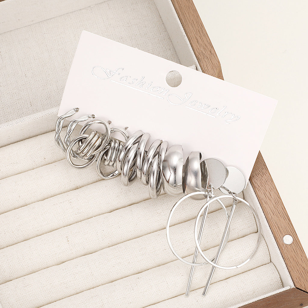 Damen-Ohrstecker-Set mit modernem, geschwungenem Design und eleganten Akzenten Shop Nory