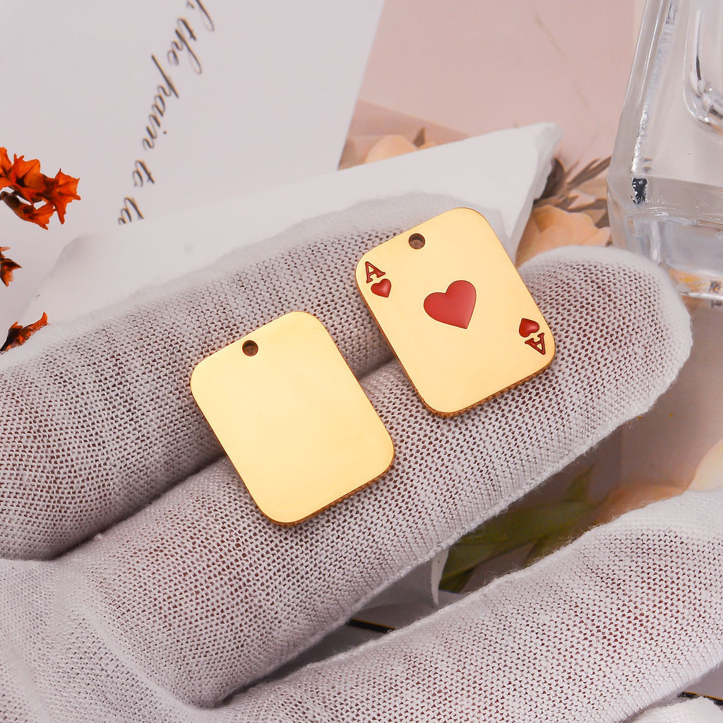 Damen Schmuckanhänger in Form einer goldenen Spielkarte Shop Nory