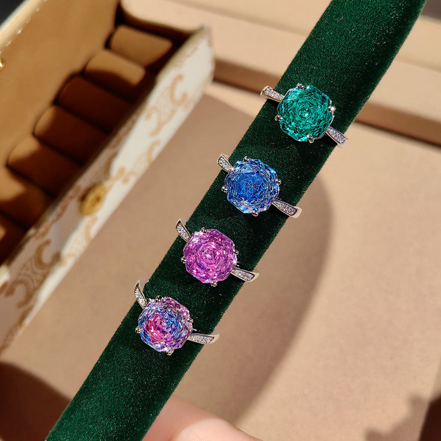 Damenring mit kunstvollem, mehrfarbigem Edelstein und filigranem Zirkonia-Besatz Shop Nory