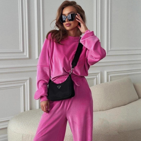 Damen luxuriöses Samt-Relax-Set mit Oversize-Crewneck und hochgeschnittener Gummibund-Jogger Shop Nory