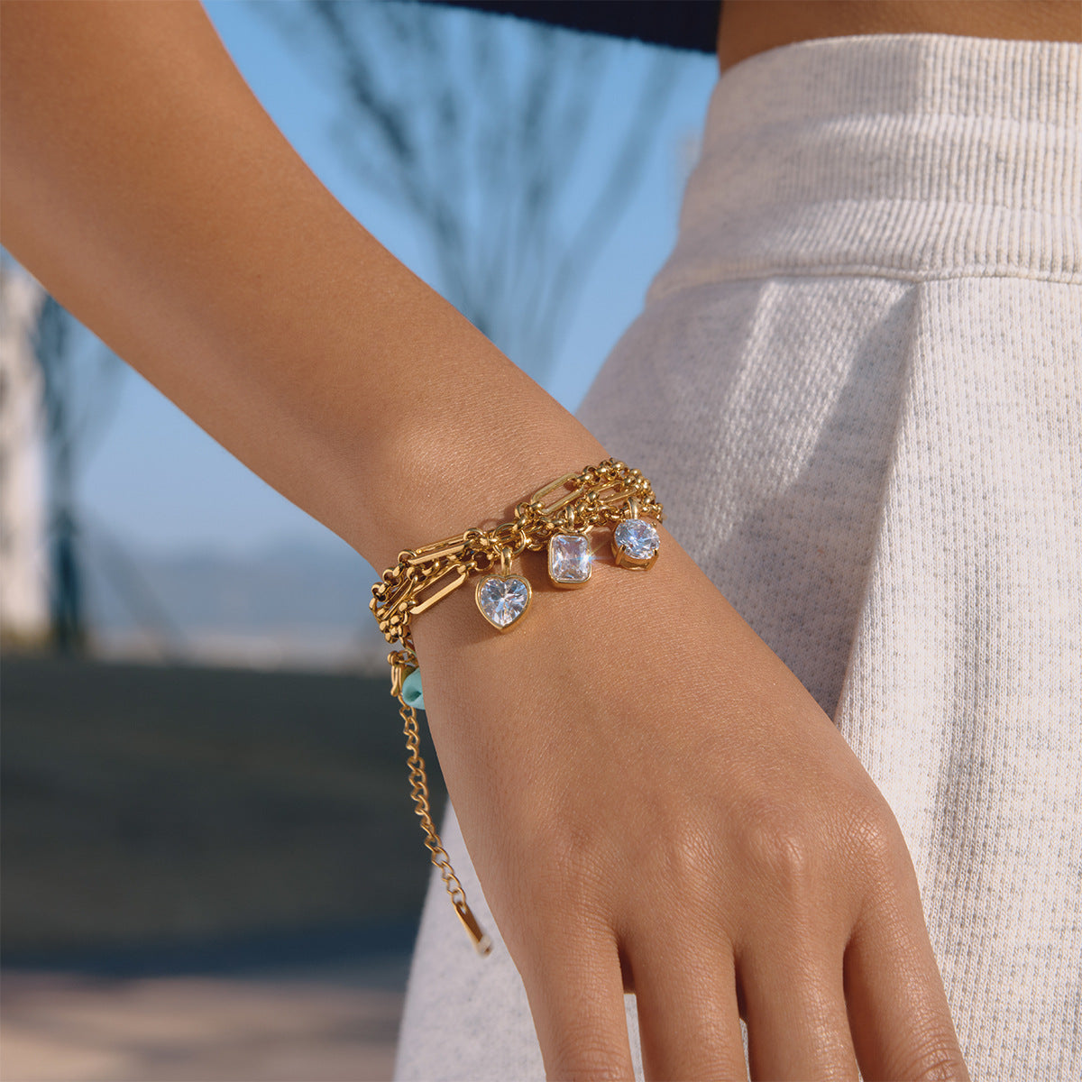 Damen Armband mit elegantem Anhänger aus hypoallergenem Edelstahl Shop Nory