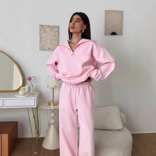 Damen lässiges Sweatset mit halbhohem Reißverschluss Kragen und weitem Jogger Shop Nory