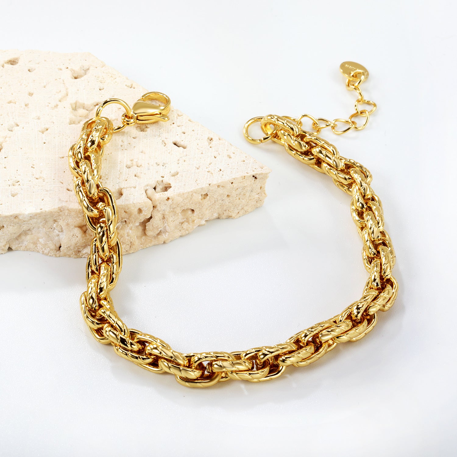 Damen Bracelet aus hochwertigem Edelstahl mit edlem Kettenmuster Shop Nory