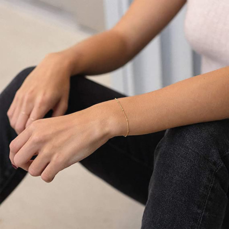 Damen modisches Fußkettchen mit eleganten Glieder- und Glitzerakzenten Shop Nory