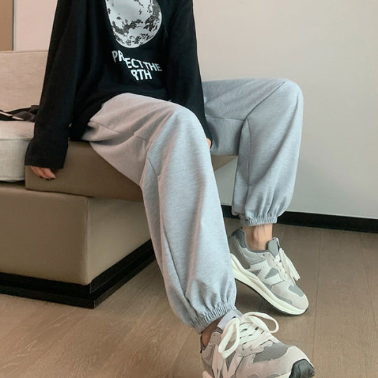 Damen nan relaxed-fit Sweatpants mit elastischem Kordelbund, seitlichen Eingriffstaschen und abgesteppten Saumnähten Shop Nory