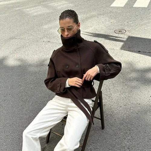 Damen Kurz geschnittene Wollmix-Jacke mit hohem Stehkragen und Taillengürtel Shop Nory