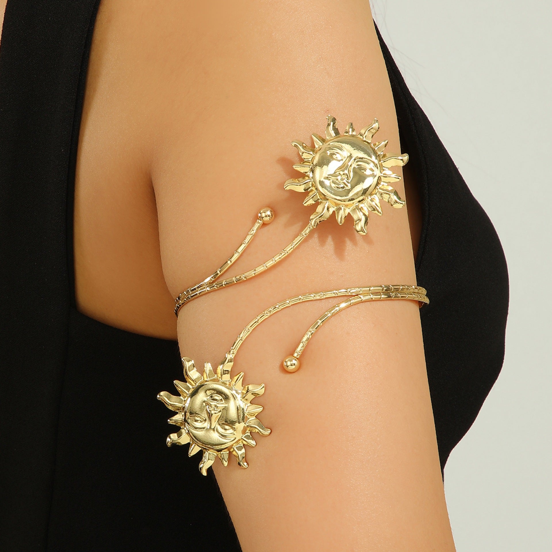 Damen Armreif mit floralen Motiven Shop Nory