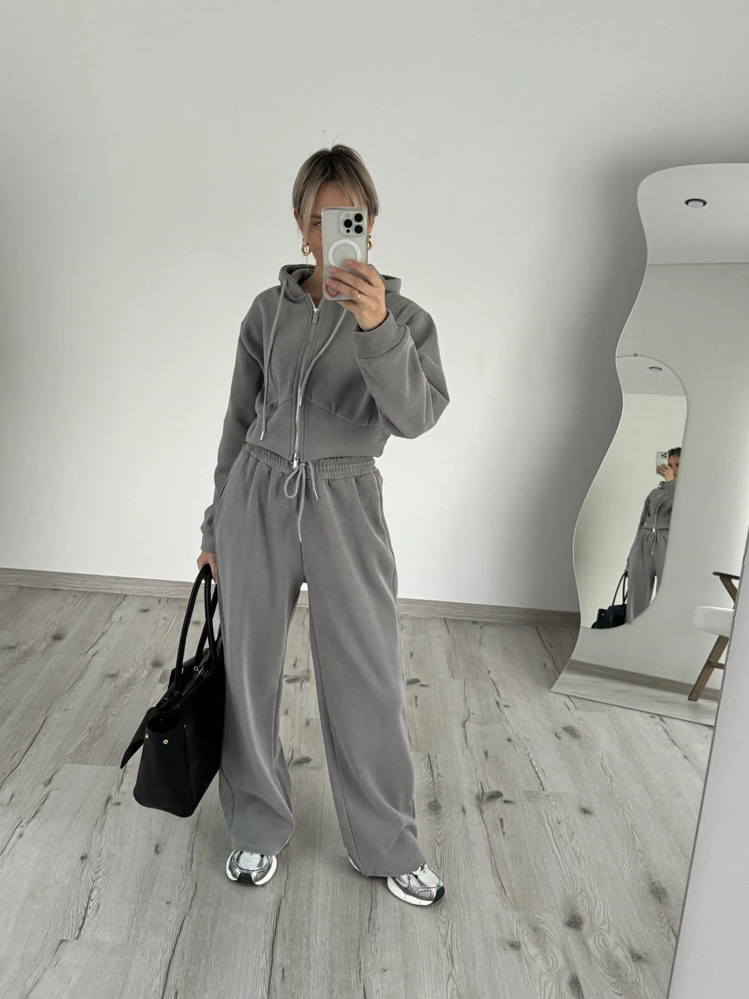 Damen Kurzgeschnittenes Zip-Hoodie mit Kordelzug‑Taille und weiter Palazzo‑Jogginghose Shop Nory