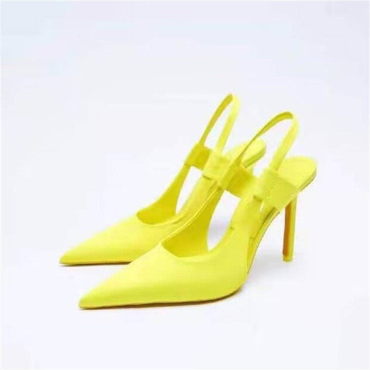 Damen Slingback-Pumps mit elegantem Spitzen-Design und modischem Riemensystem