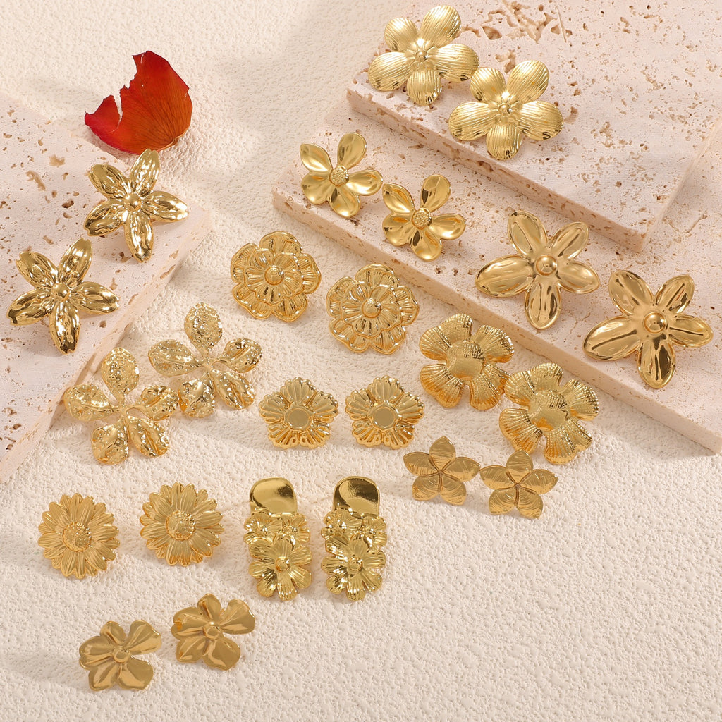Damen Schmuckbroschen im floralen Golddesign Shop Nory