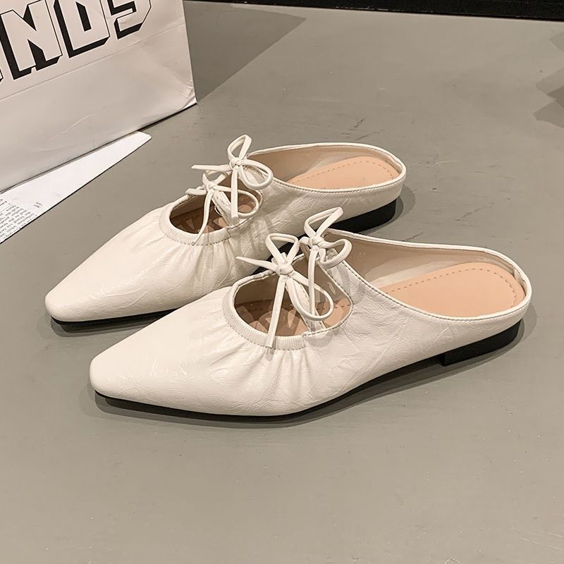 Damen Spitz zulaufende Metallic-Mules mit gerafftem Vorderblatt und Zierband‑Schnürung Shop Nory