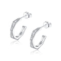 Damen Ohrstecker im modernen geometrischen Design mit funkelnden Zirkonia Shop Nory
