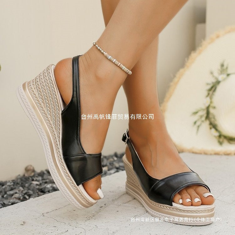 Damen Wedge-Pantoletten aus hochwertigem Kunstleder mit elastischen Riemen und trendiger Sohle