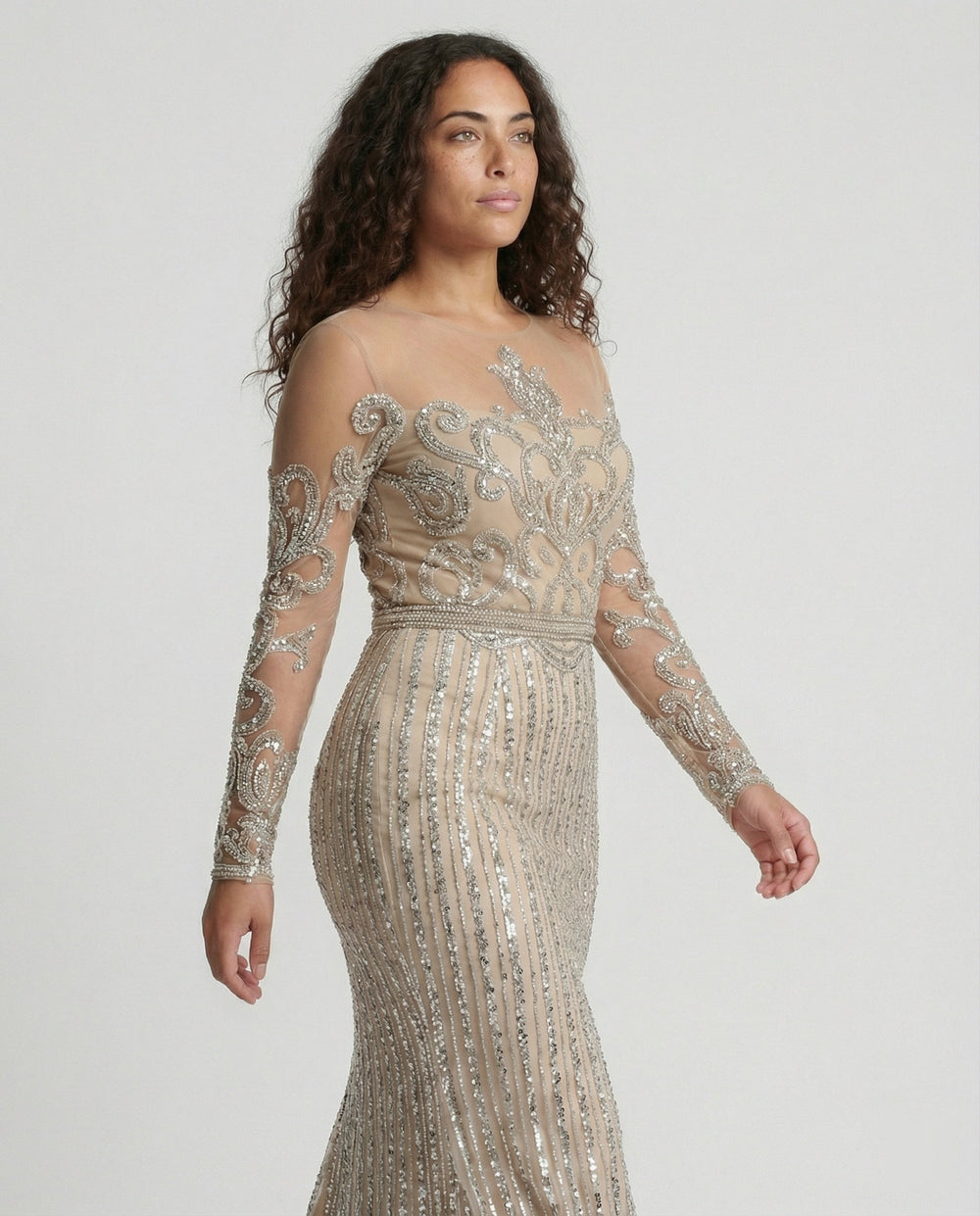Damen-Nachtschlaf Ballkleid mit Halbtransparentem Stoff und Juwelen