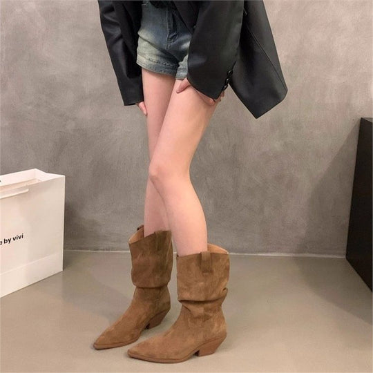 Damen Slouchy Western‑Stiefeletten mit spitzer Zehenform und sculpted Blockabsatz Shop Nory