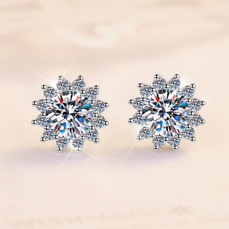 Damen Ohrringe mit strahlenden Zirkonia in floraler Form Shop Nory