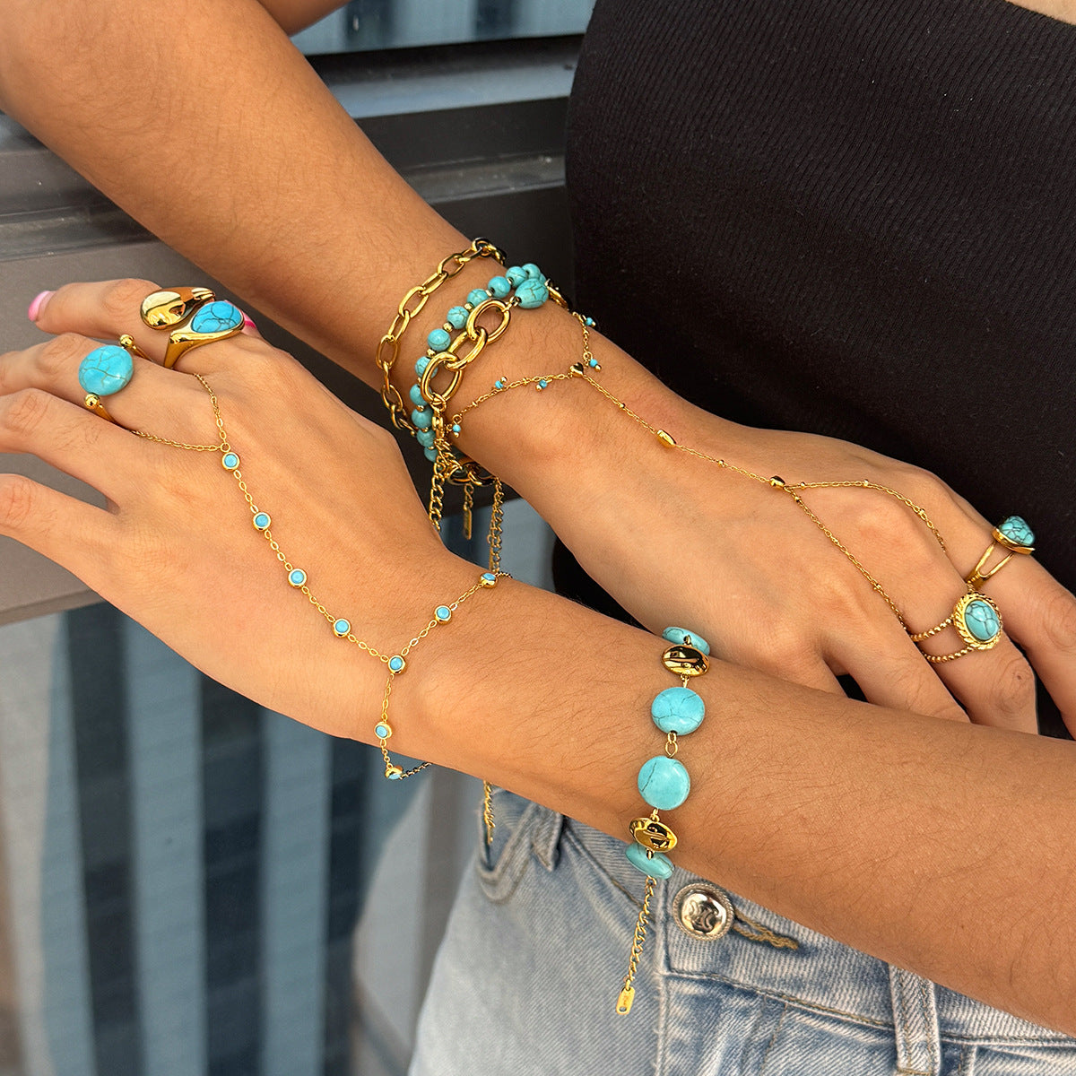 Damen Offenes Armband mit herzförmigem Türkisstein und hypoallergener Edelstahlverarbeitung Shop Nory