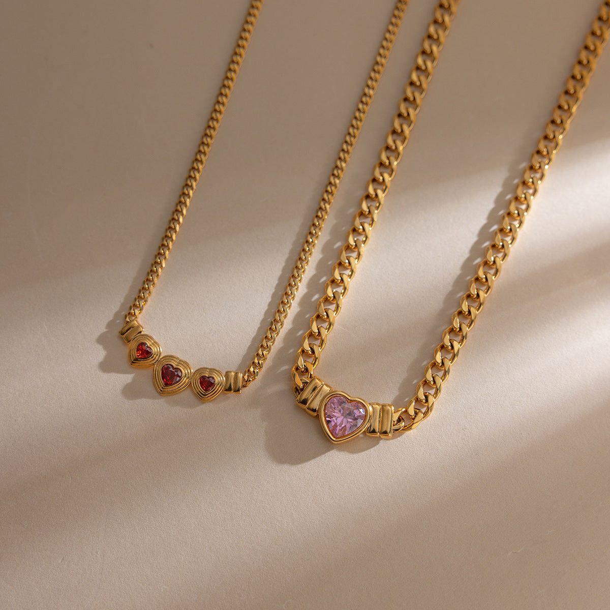 Damen Halskette mit Herzen-Anhängern und verstellbarem Edelstahlverschluss Shop Nory