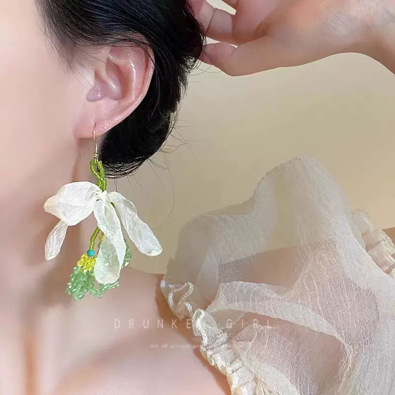 Damen Ohrringe mit kunstvollem Blüten-Design Shop Nory