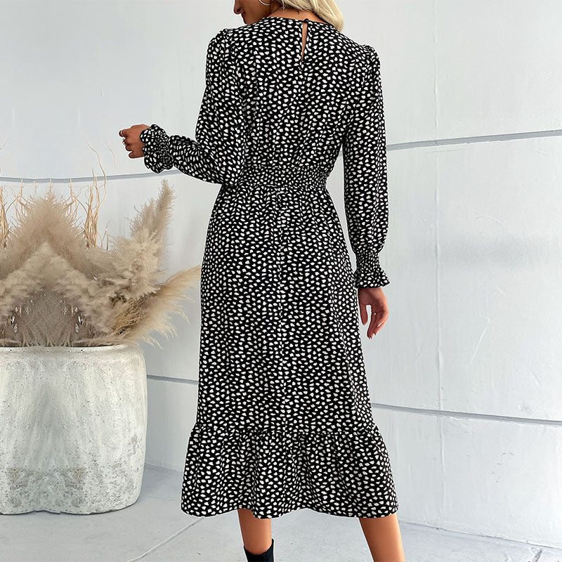 Damen Midikleid in Wickeloptik mit V-Ausschnitt, geraffter Taille und Volantstufe Shop Nory