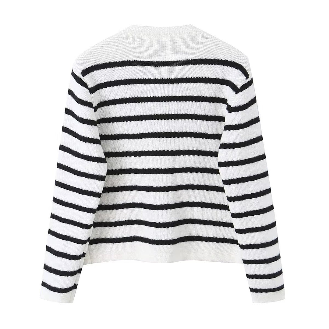 Damen Gestreifte Strickjacke mit Rundhalsausschnitt, Zierknopfleiste und aufgesetzten Taschen Shop Nory