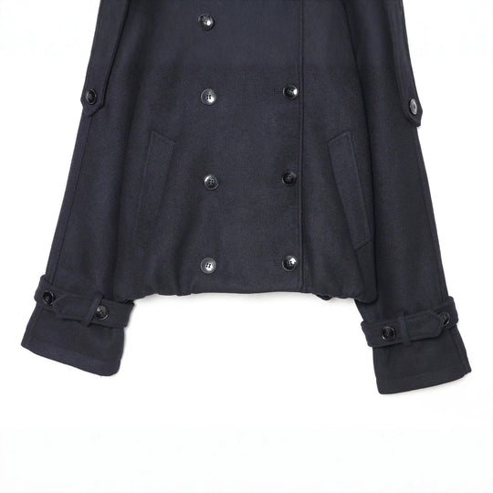 Damen Kurzer Doppelreihiger Cape‑Mantel mit hohem Stehkragen und Epauletten Shop Nory