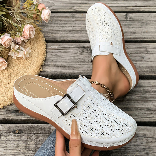 Damen Komfort-Mule mit verstellbarem Schnallenriemen und ornamentaler Lochprägung Shop Nory