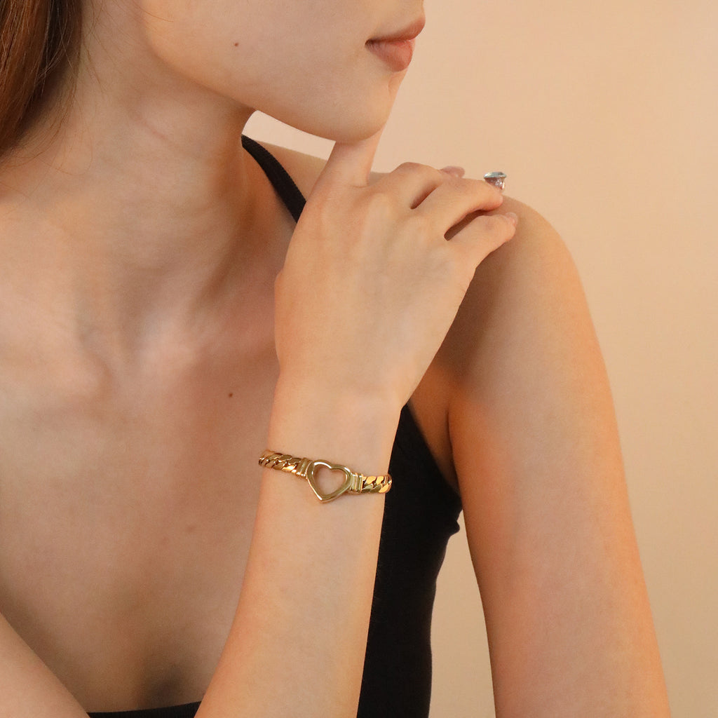 Damen Armband mit Herzanhänger und luxuriösem Gliederdesign Shop Nory