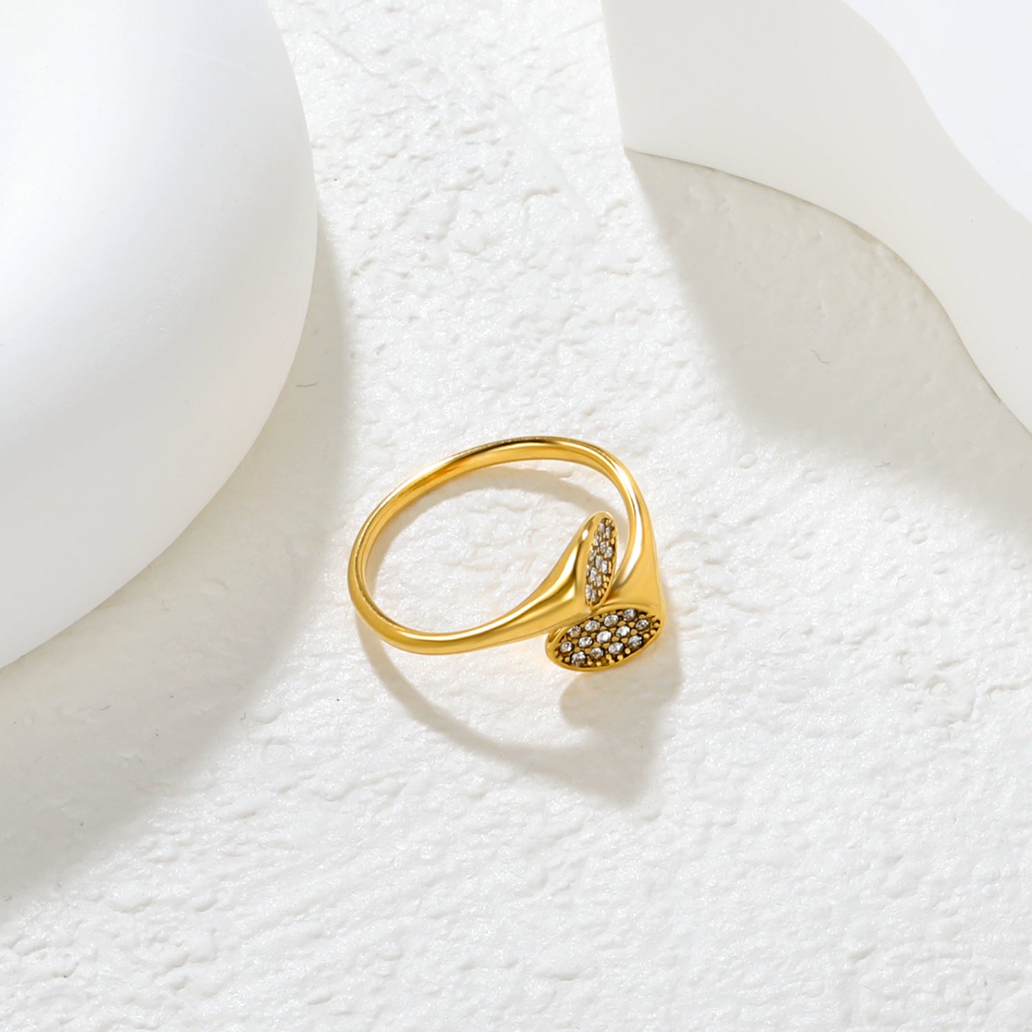 Damen verstellbarer Ring mit funkelnden Zirkonia-Akzenten Shop Nory