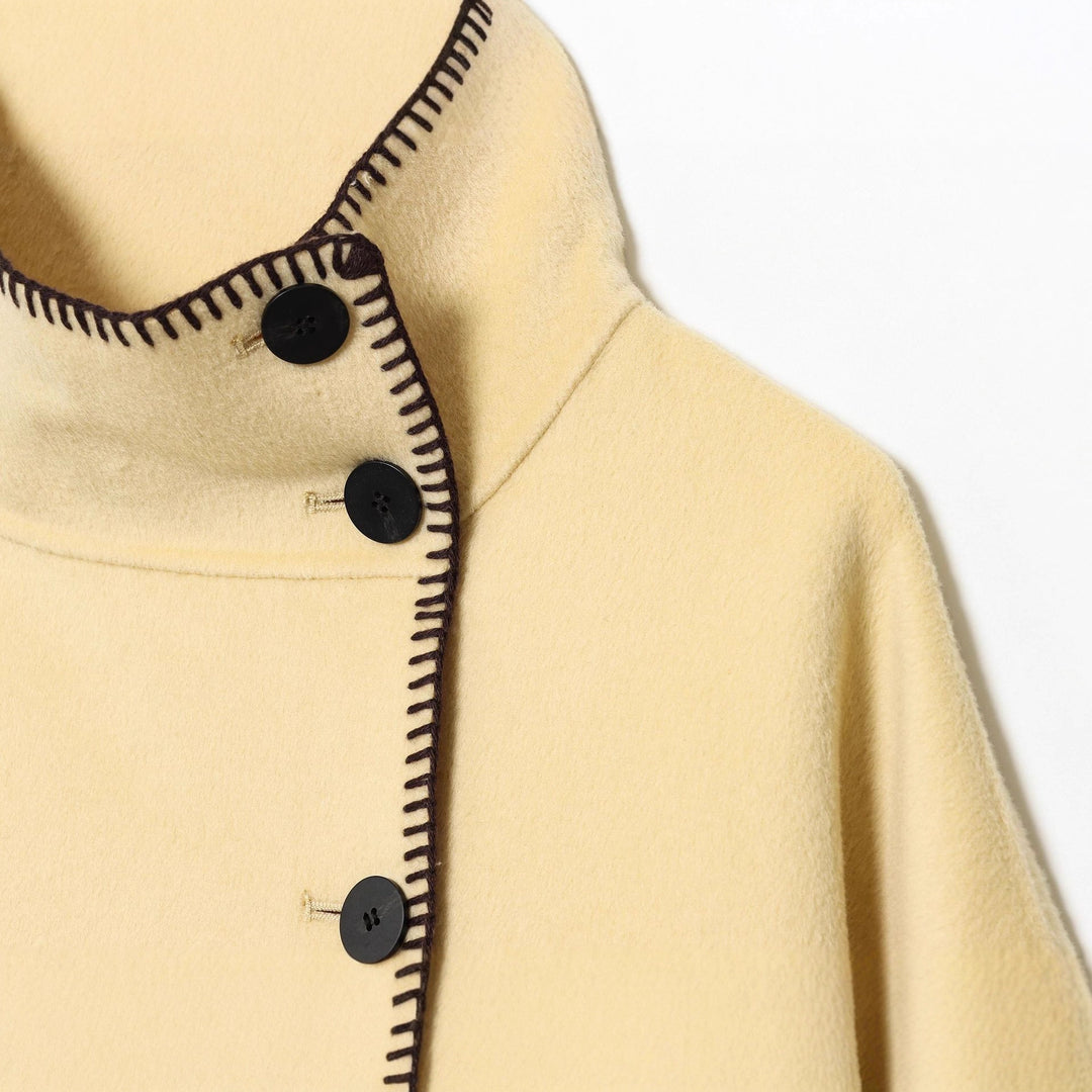 Damen Cape-Mantel mit Stehkragen, asymmetrischer Knopfleiste und Ziernaht Shop Nory