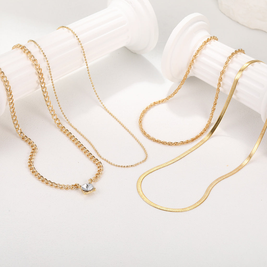Damen mehrlagige Halskette mit funkelndem Anhänger und elegantem Kettendesign Shop Nory