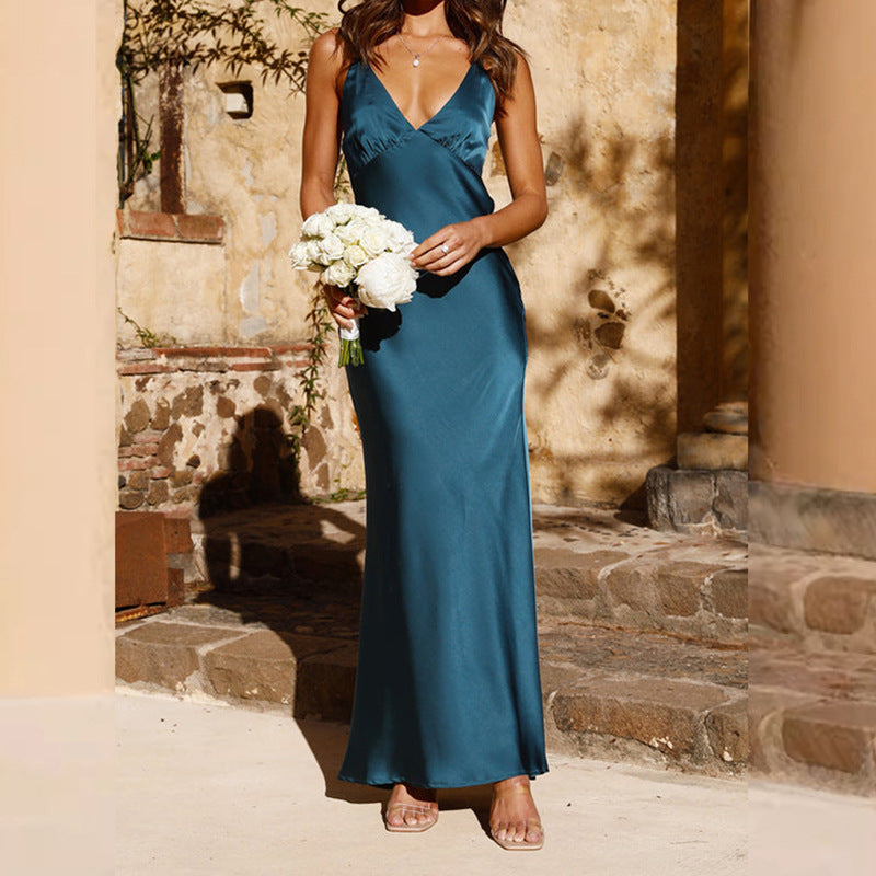 Damen Satin Maxikleid mit eleganter V-Form und fließendem Schnitt